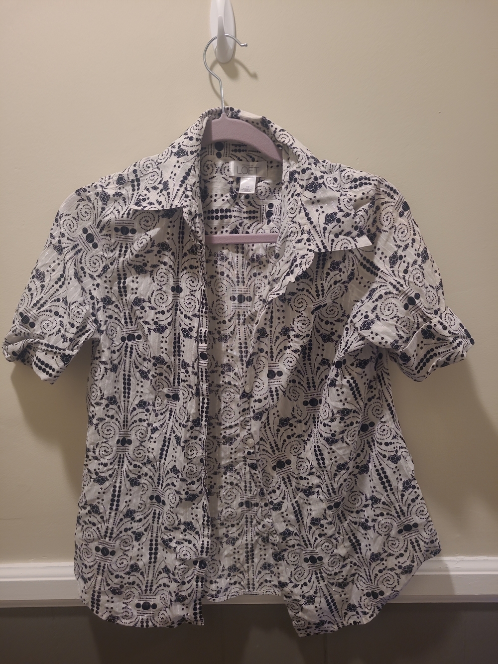 Ann Taylor Loft Womens Blouse 12 white button up graphic designer dots top